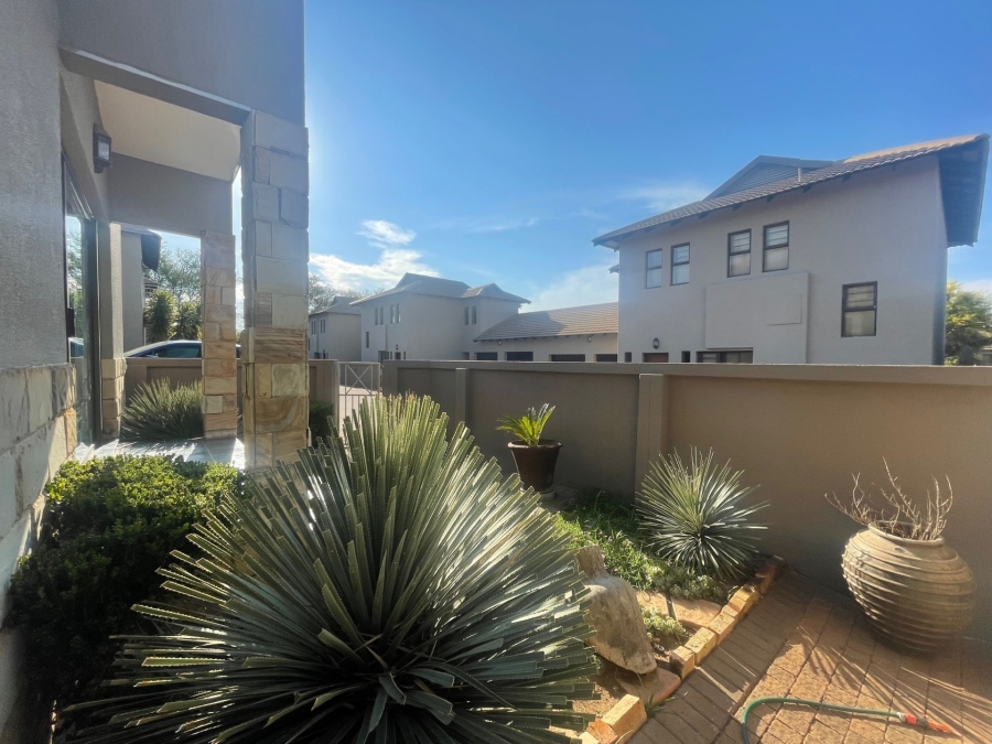 To Let 3 Bedroom Property for Rent in Woodland Hills Free State